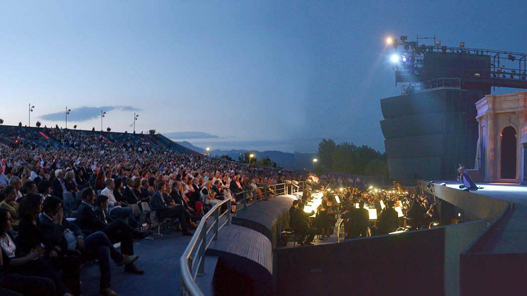 Opera under ben himmel, Lucca